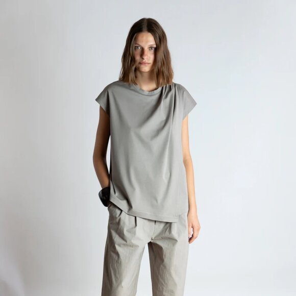 Psophia Draped Shoulder Tee- Taupe